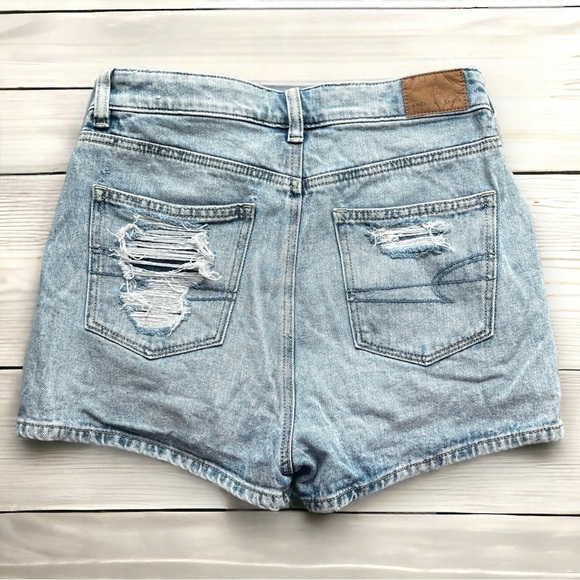 NWOT AE Women's Comfort Super Stretch Distressed Curvy Mom Denim Shorts - Picture 5 of 10